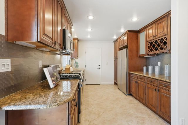 1568 Calle Santiago, Pleasanton, CA 94566