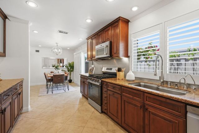 1568 Calle Santiago, Pleasanton, CA 94566