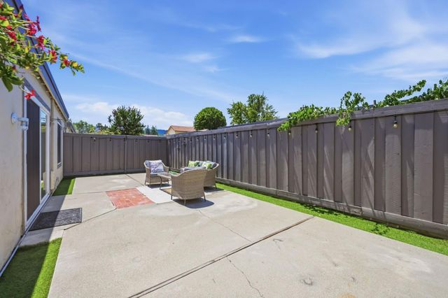 1568 Calle Santiago, Pleasanton, CA 94566