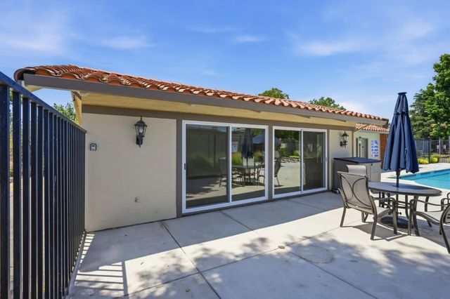 1568 Calle Santiago, Pleasanton, CA 94566