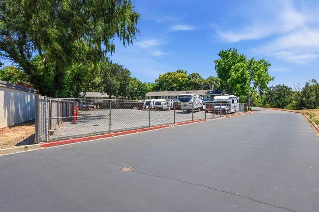 1568 Calle Santiago, Pleasanton, CA 94566