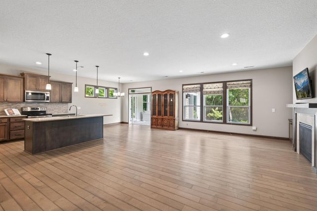20582 Kaiser Way, Lakeville, MN 55044
