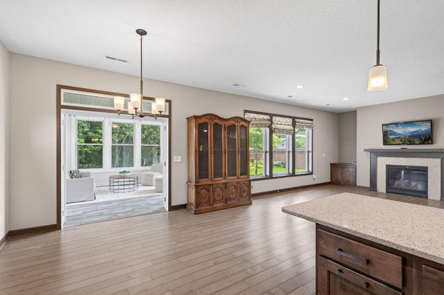 20582 Kaiser Way, Lakeville, MN 55044