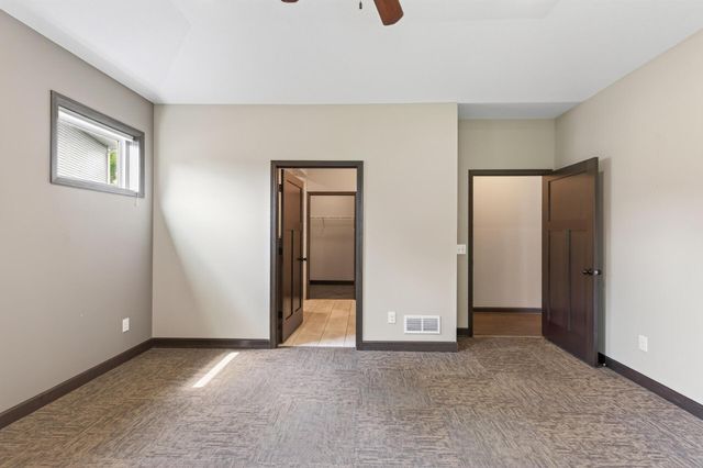 20582 Kaiser Way, Lakeville, MN 55044
