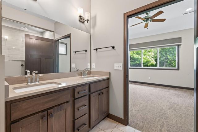 20582 Kaiser Way, Lakeville, MN 55044