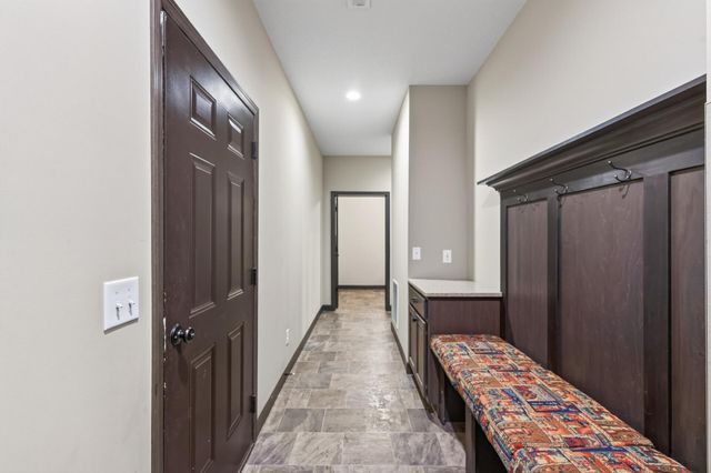 20582 Kaiser Way, Lakeville, MN 55044