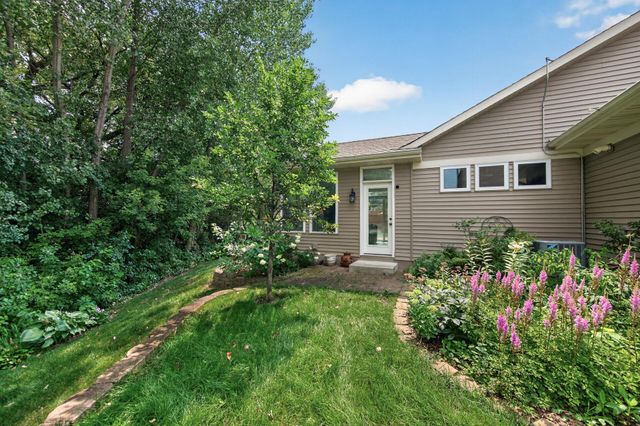20582 Kaiser Way, Lakeville, MN 55044