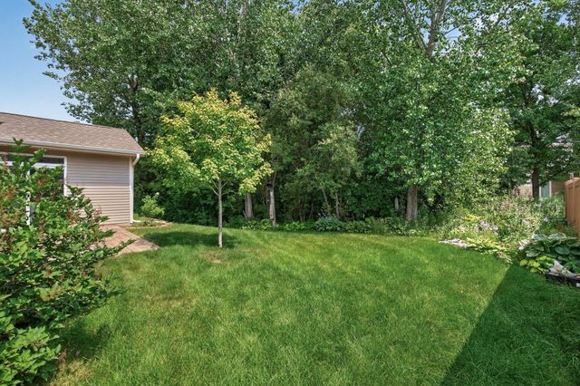 20582 Kaiser Way, Lakeville, MN 55044