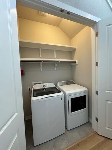 12001 Vista Parke DR 1206, Austin, TX 78726