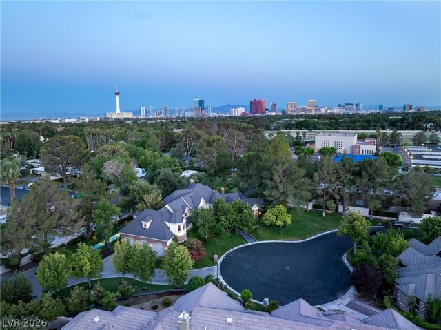 3001 Astoria Pines Circle, Las Vegas, NV 89107