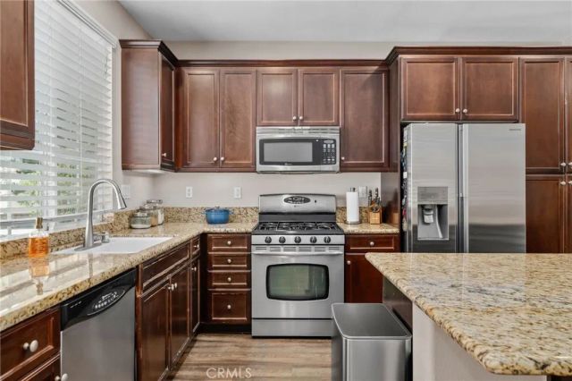 6256 Camposa Lane, Eastvale, CA 91752