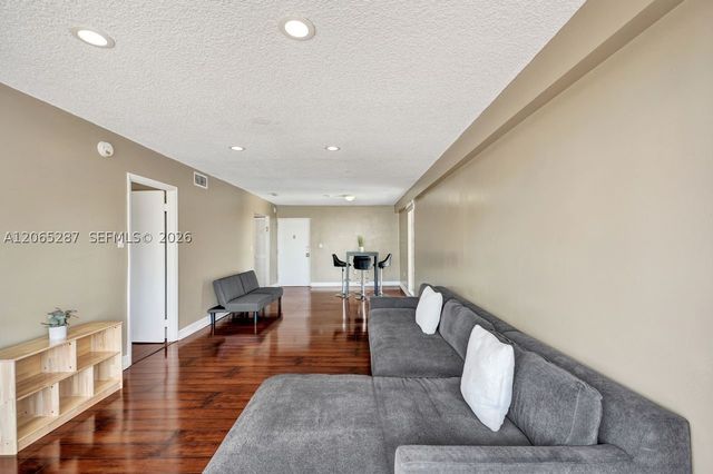 3716 NE 168th St 301, North Miami Beach, FL 33160