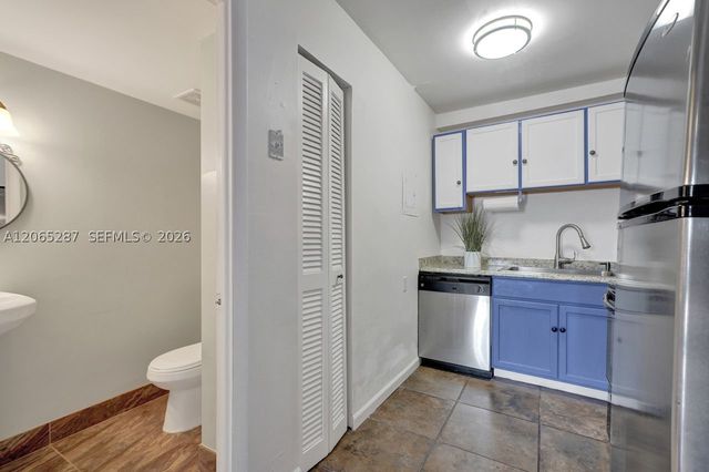 3716 NE 168th St 301, North Miami Beach, FL 33160