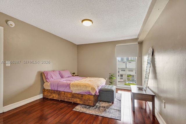 3716 NE 168th St 301, North Miami Beach, FL 33160