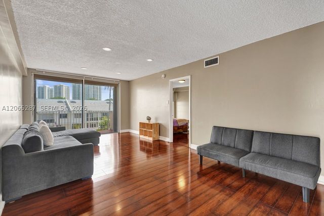 3716 NE 168th St 301, North Miami Beach, FL 33160