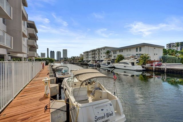 3716 NE 168th St 301, North Miami Beach, FL 33160