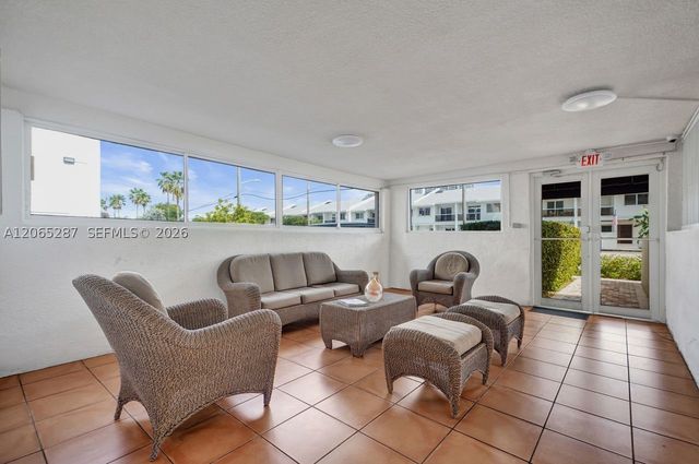 3716 NE 168th St 301, North Miami Beach, FL 33160