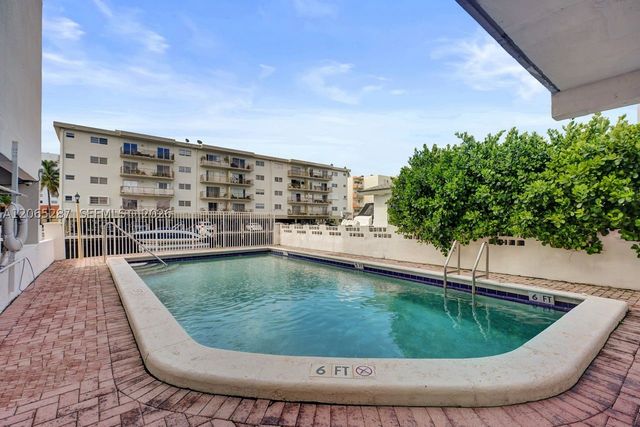 3716 NE 168th St 301, North Miami Beach, FL 33160