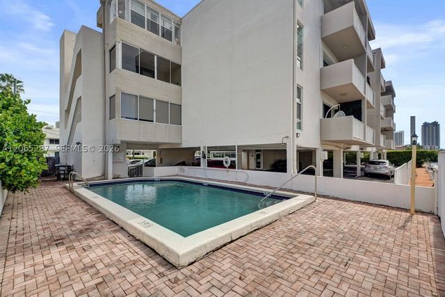 3716 NE 168th St 301, North Miami Beach, FL 33160