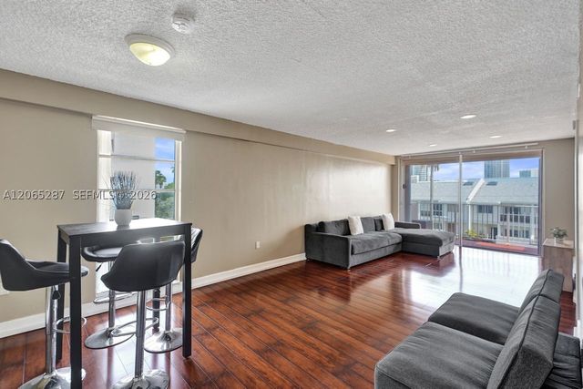 3716 NE 168th St 301, North Miami Beach, FL 33160