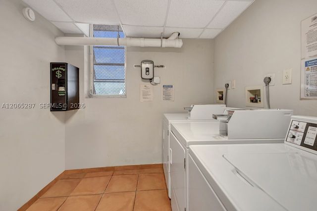 3716 NE 168th St 301, North Miami Beach, FL 33160