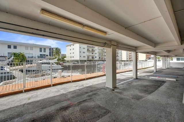 3716 NE 168th St 301, North Miami Beach, FL 33160