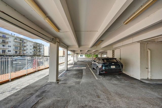 3716 NE 168th St 301, North Miami Beach, FL 33160