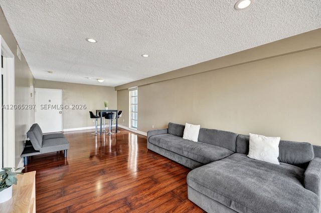3716 NE 168th St 301, North Miami Beach, FL 33160
