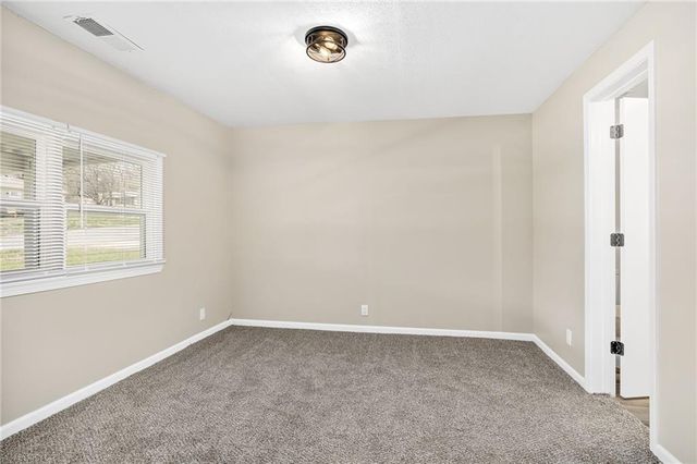 3419 S 30th Street, St Joseph, MO 64503