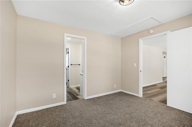 3419 S 30th Street, St Joseph, MO 64503