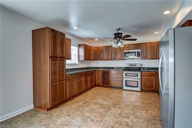 1102 Tall Oak DR, Virginia Beach, VA 23462