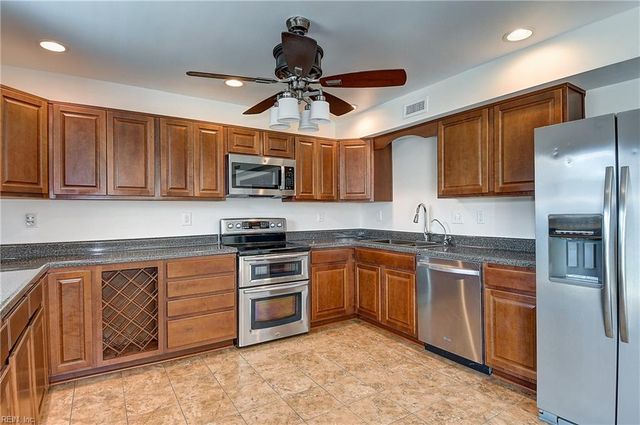 1102 Tall Oak DR, Virginia Beach, VA 23462