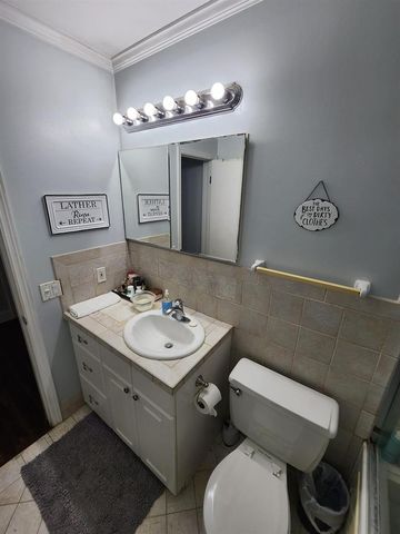 1821 NE 62nd Street 431, Fort Lauderdale, FL 33308
