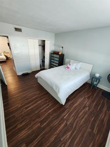 1821 NE 62nd Street 431, Fort Lauderdale, FL 33308