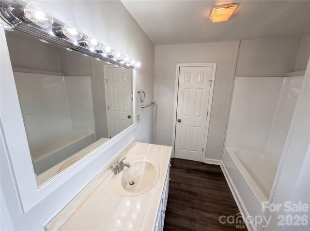 565 Rutledge Drive, Catawba, SC 29704