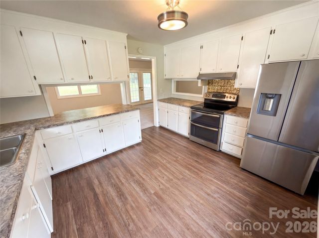 565 Rutledge Drive, Catawba, SC 29704