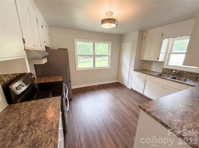 565 Rutledge Drive, Catawba, SC 29704