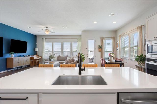 424 MILLARD ST, Georgetown, TX 78628