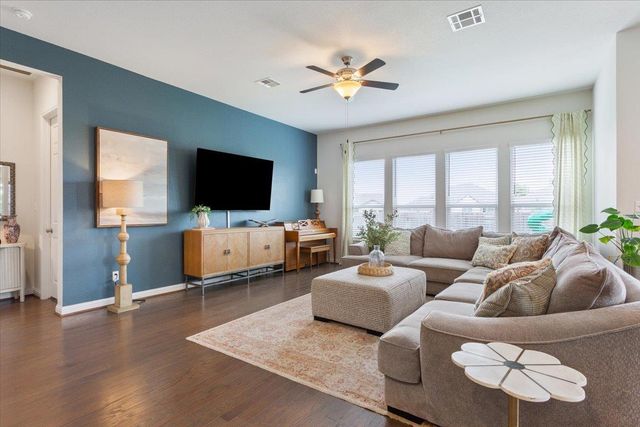 424 MILLARD ST, Georgetown, TX 78628