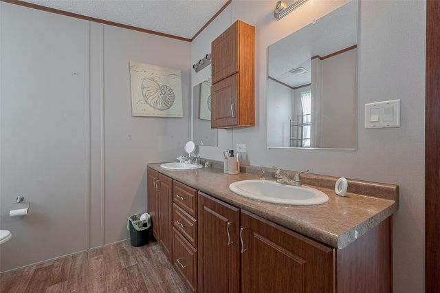 114 Oak Park Drive, Manvel, TX 77578