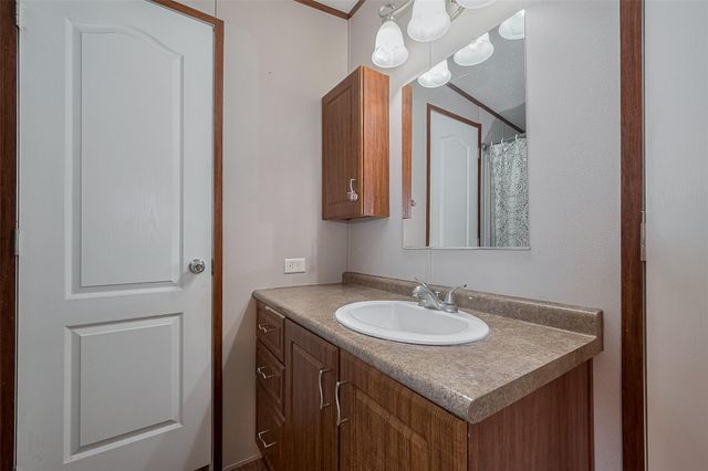 114 Oak Park Drive, Manvel, TX 77578
