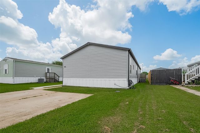 114 Oak Park Drive, Manvel, TX 77578