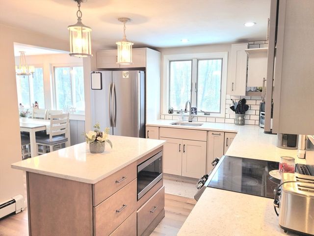 115 Waltham St, Hanson, MA 02341