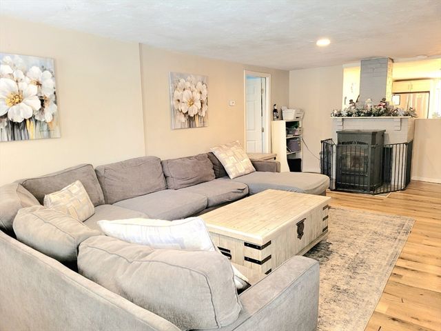 115 Waltham St, Hanson, MA 02341