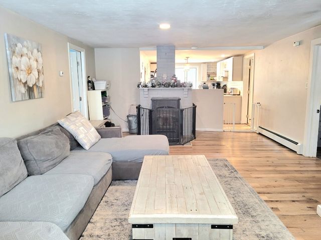 115 Waltham St, Hanson, MA 02341