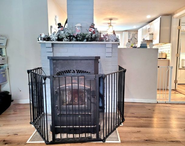 115 Waltham St, Hanson, MA 02341