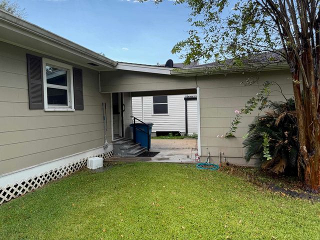 121 Pecan St, Thibodaux, LA 70301