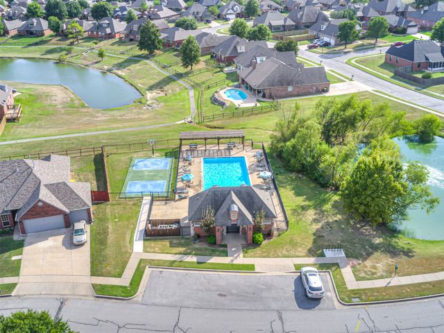 745 W 145th Place S, Glenpool, OK 74033