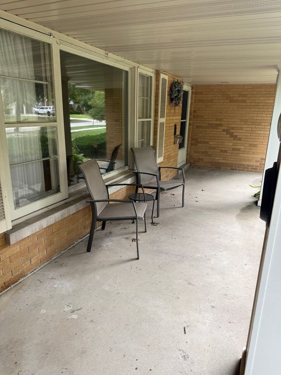 435 S Stratford Avenue, Elmhurst, IL 60126 — photo 4
