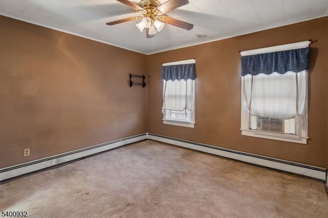 40 Franklin Pl, Totowa Boro, NJ 07512